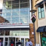 Christiana Mall Entrance between Barnes and Noble and Cheesecake Factory